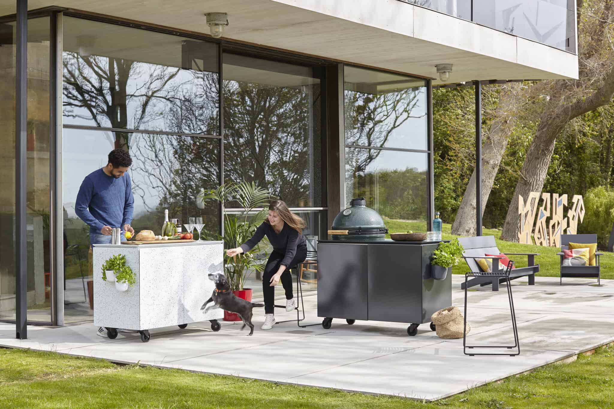 Vlaze-Adapt-Modular-Outdoor-Kitchen-Units-graphite-white